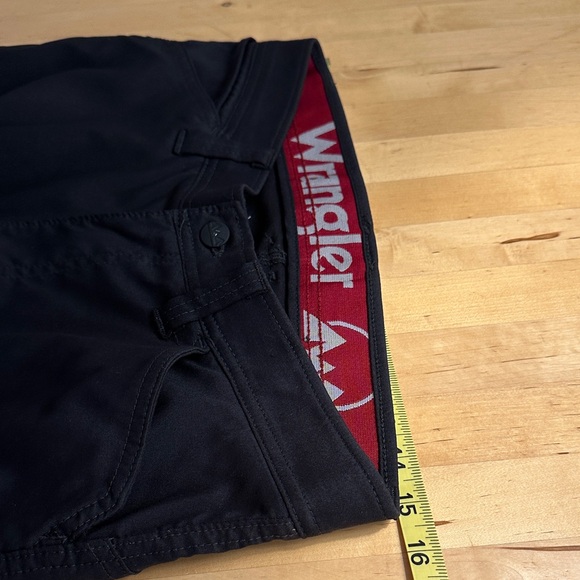 Men’s Wrangler All-Terrain Cargo Pants - Picture 8 of 8